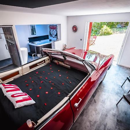 Love Room 66 Villecroze Ngoại thất bức ảnh